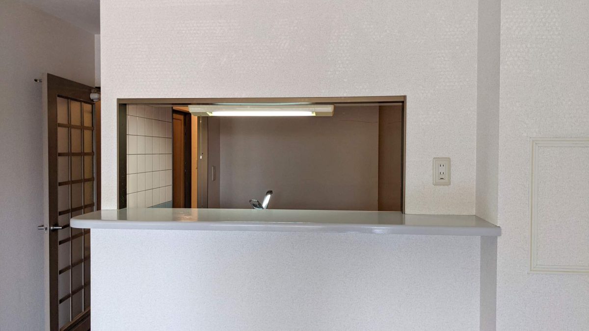 バーの内装が語る夜を包み込む心地よさと非日常の空間体験